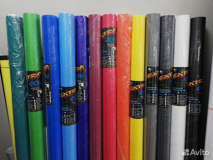 Нетканый фон ультрамарин 1,6*5м на тубусе