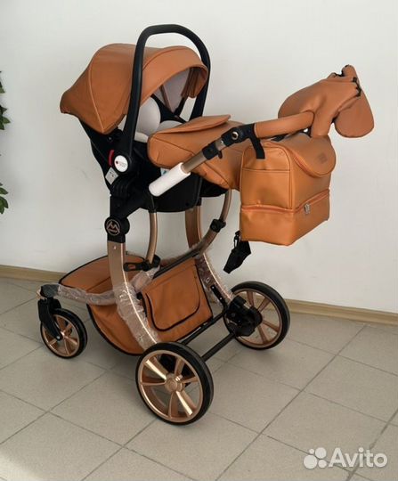 Коляска 3 в 1 luxmom 608/ карамельный