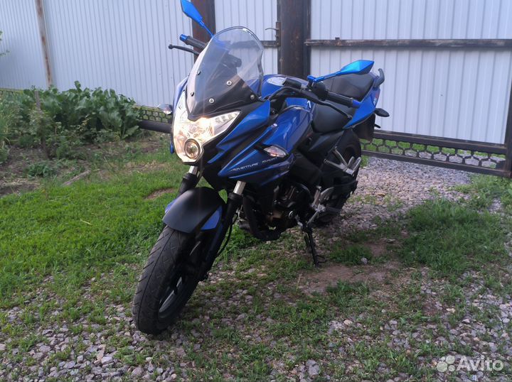 Bajaj Pulsar AS200