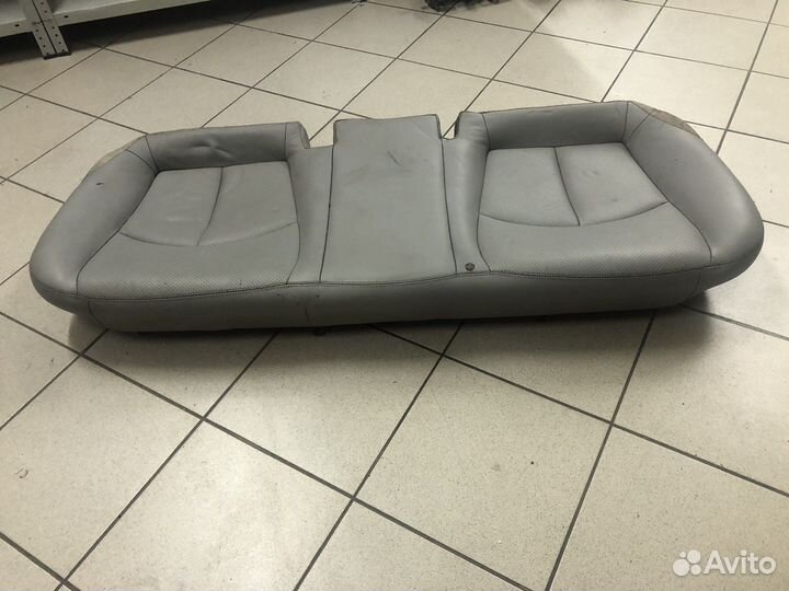 Задний ряд сидений Mercedes Benz W211