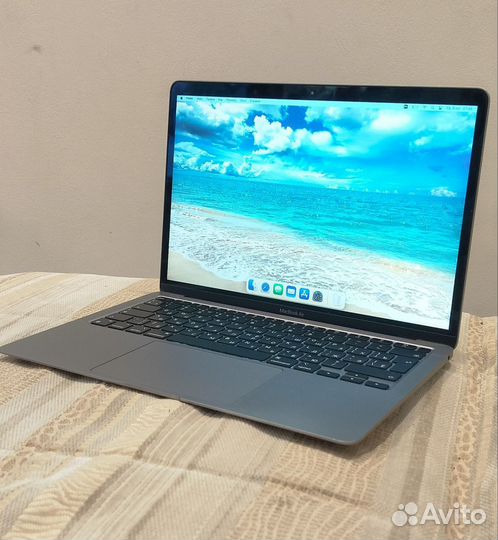 Macbook air 13 2020 M1 8gb 256