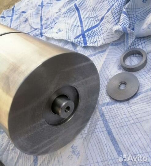 Каток для укладки линолеума