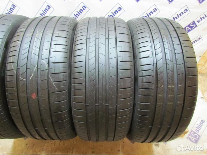 Pirelli P Zero PZ4 275/40 R22 96R