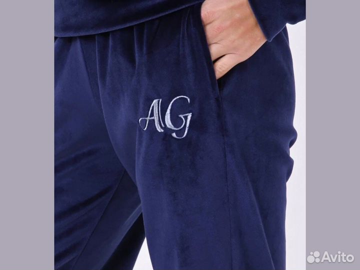 Велюровый костюм женский спортивный