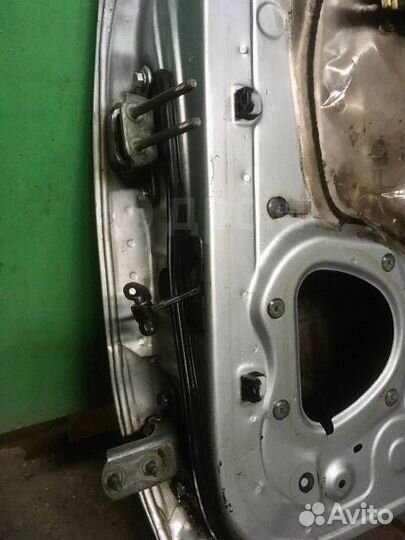 Дверь в сборе Toyota Cresta 90