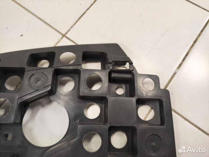 Кронштейн переднего бампера левый Peugeot 3008 I (2009—2013)