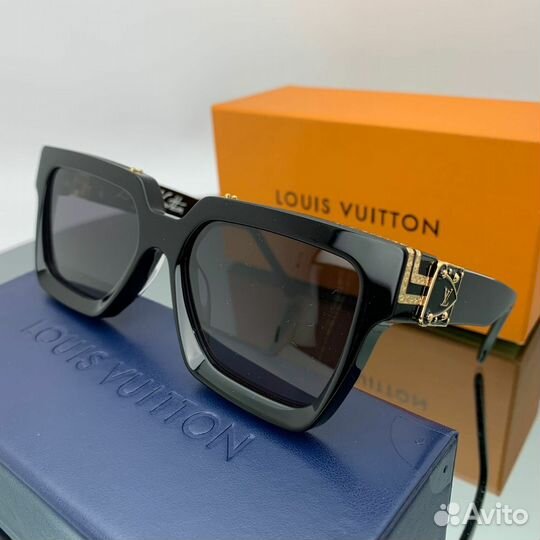 Солнцезащитные очки Louis Vuitton