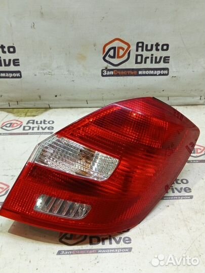 Фонарь задний правый Skoda Fabia 2 CGP 2009