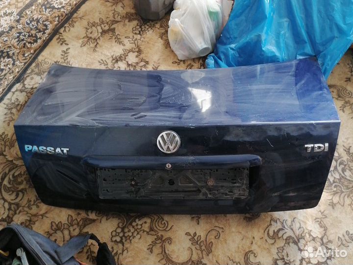 Продаю крышку багажника на Пассат Б5 и радиатор