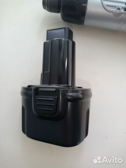 Шуруповерт DeWalt