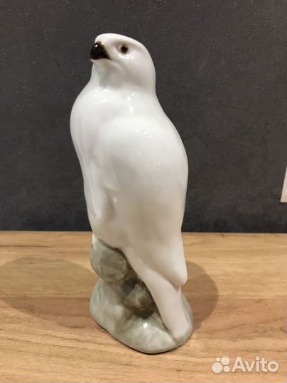 Птица. Фарфоровая статуэтка 