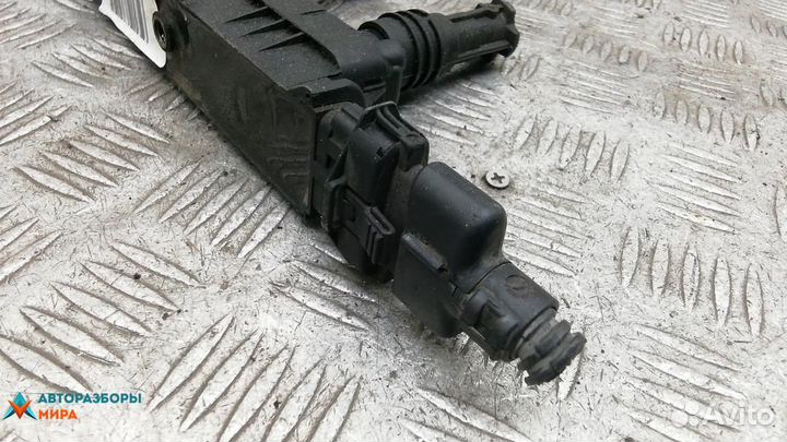 Катушка зажигания Opel Astra H 2006