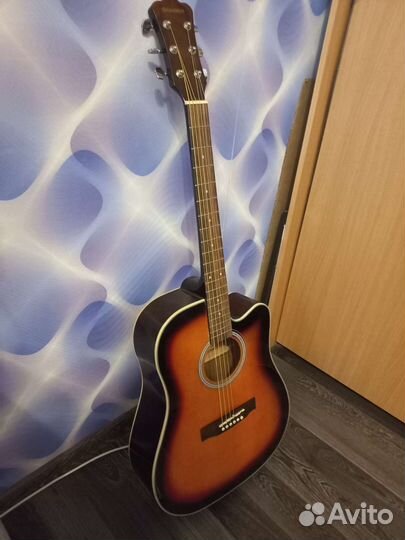 Акустическая гитара