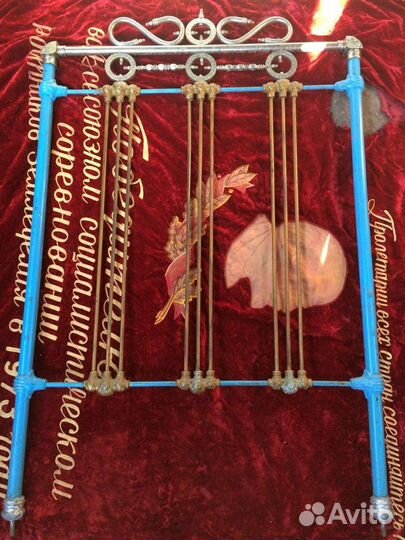 Старинные спинки от кровати с сеткой