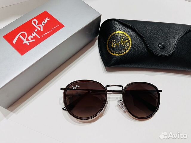 Модные солнцезащитные очки Ray-Ban