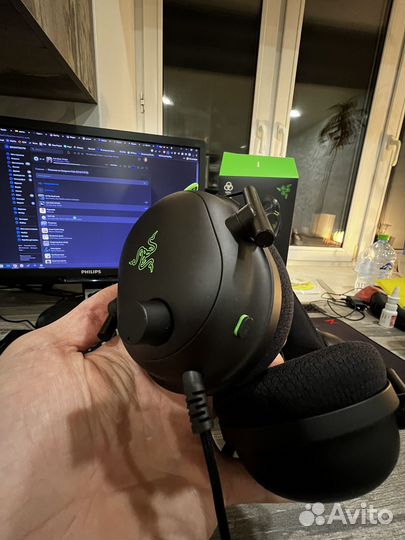 Игровые наушники Razer Blackshark v2