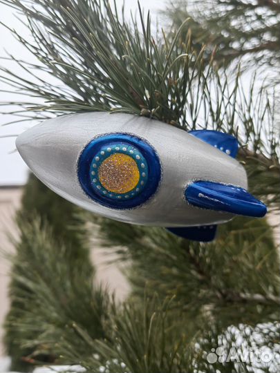 Фарфоровая ёлочная игрушка ракета космонавтика