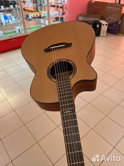 Электроакустическая гитара baton rouge AR11C/ACE-L