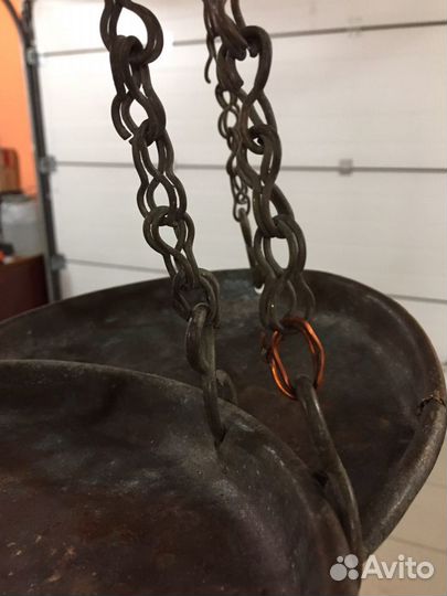 Весы старинные, коромысловые с латунными чашами