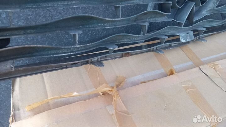 Infiniti QX70 решетка радиатора б/у оригинал