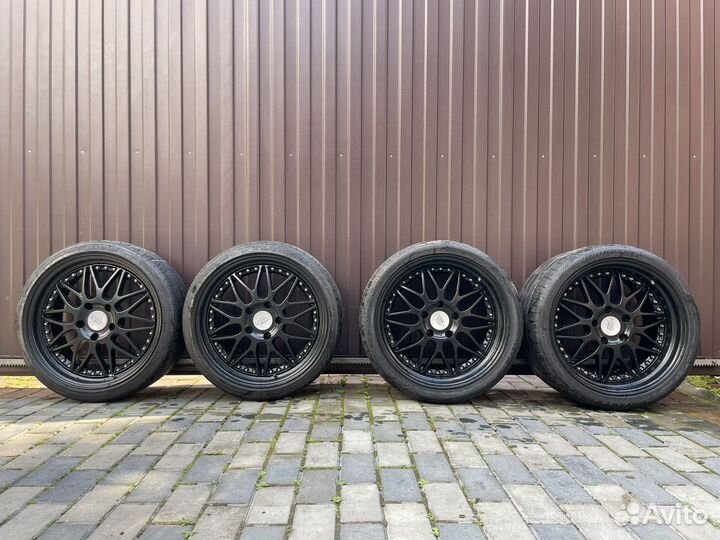 Michelin Pilot Sport Cup 235/35 R19 и 305/30 R19