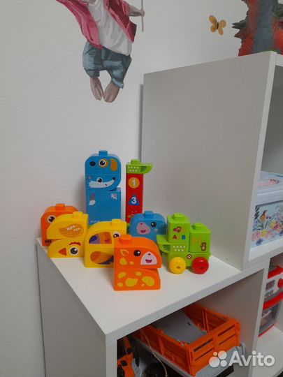 Развивающие игрушки(конструктор)