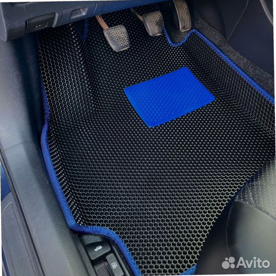 Задние коврики на автомобиль