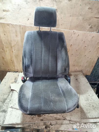 Переднее левое сиденье, галант 6