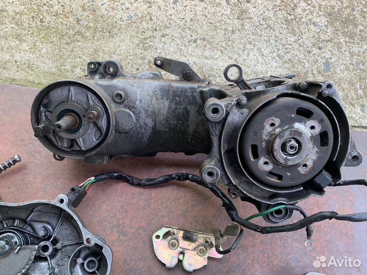 Запчасти на скутер Honda Dio 27