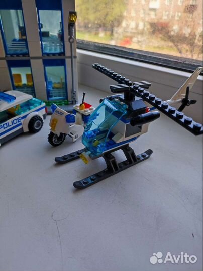 Lego City полицейский участок