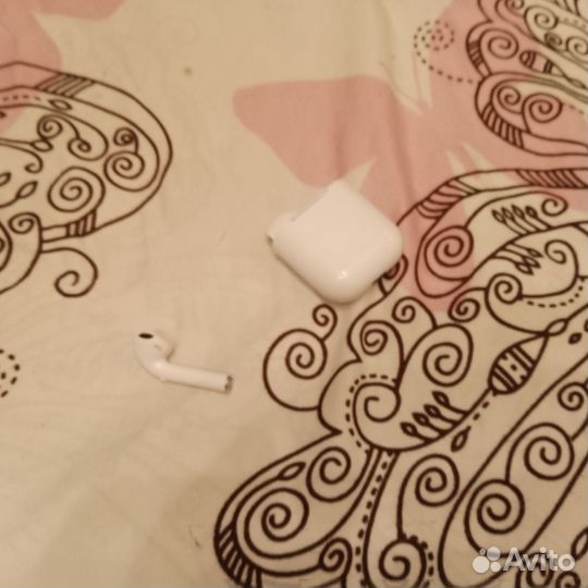 Беспроводные наушники airpods не оригинальный