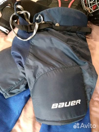 Экипировка для хоккея в хорошем состоянии