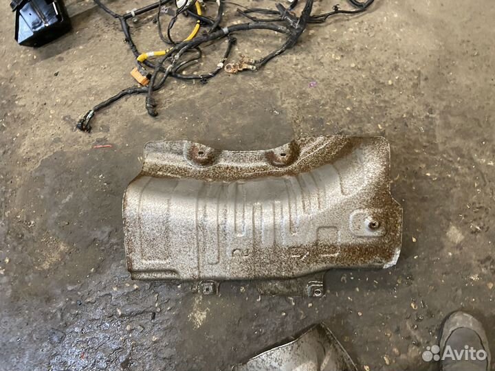 Теплозащитный экран глушителя kia rio 4 x-line