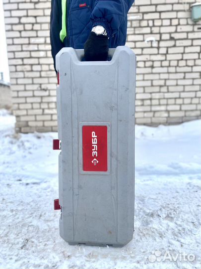 Аренда отбойный молоток зубр. Бетонолом