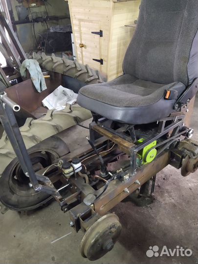 Гусеничный мини трактор