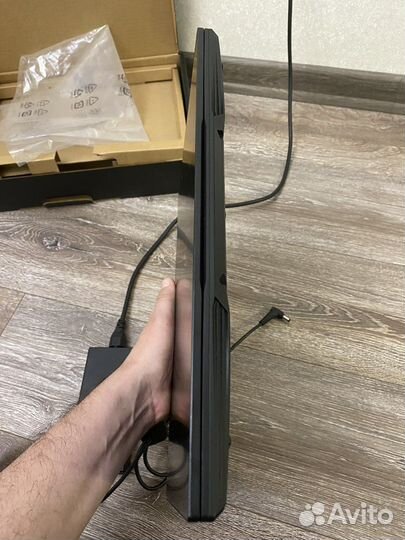 Ноутбук MSI 16 W2 i5 3060-6