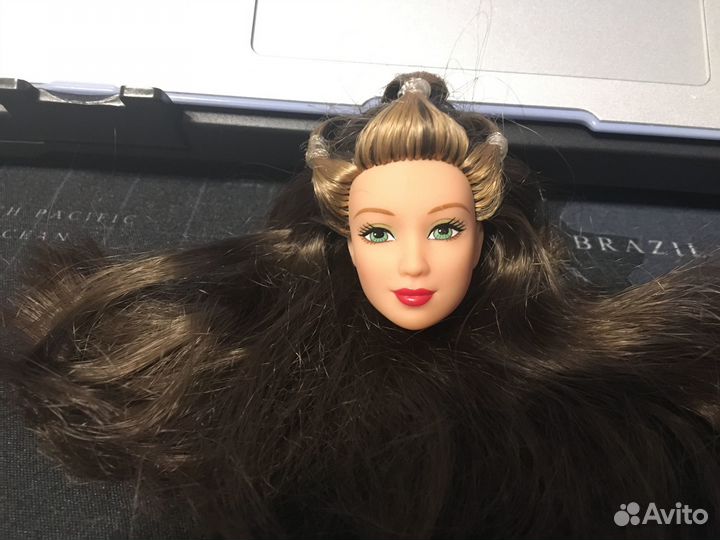 Голова Барби Кайла черлидерша