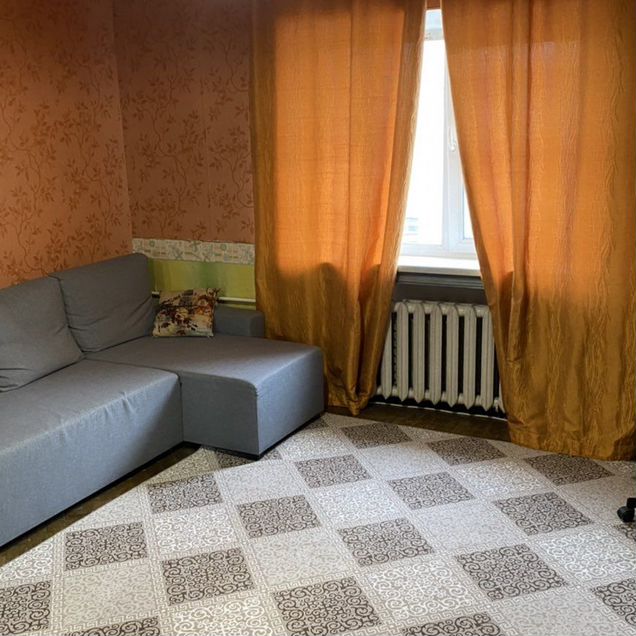 Комната 17 м² в 5-к., 8/8 эт.