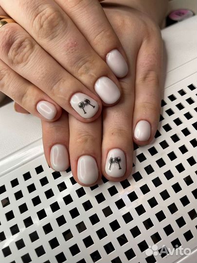 Маникюр с покрытием