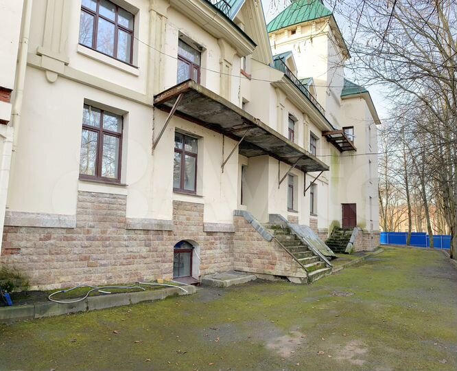 Продажа современного здания гостиницы, 4765 м²