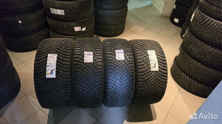 Michelin X-Ice North 4 SUV 275/40 R22 и 315/35 R22
