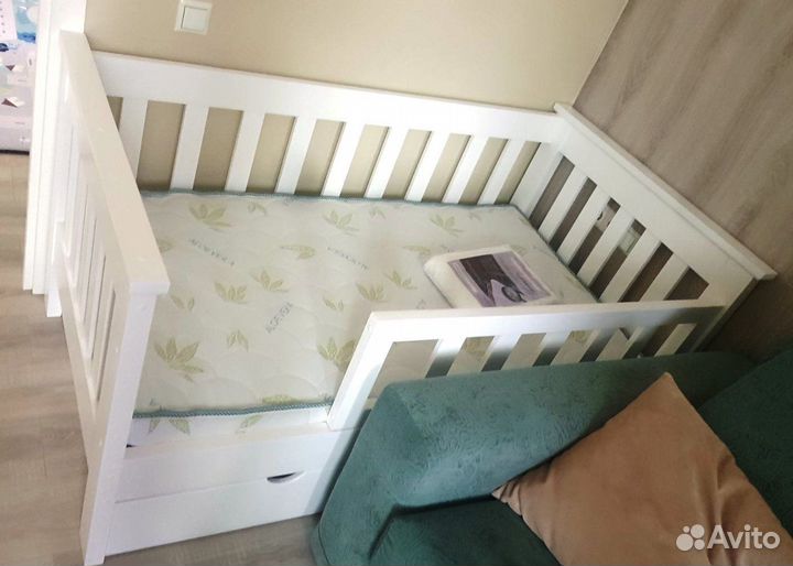 Детская кровать из сосны новая