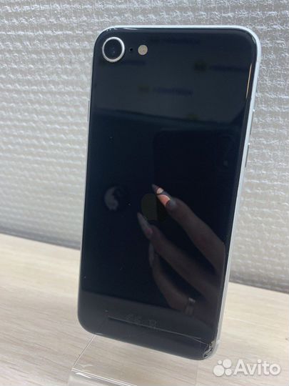 iPhone SE (2020), 64 ГБ