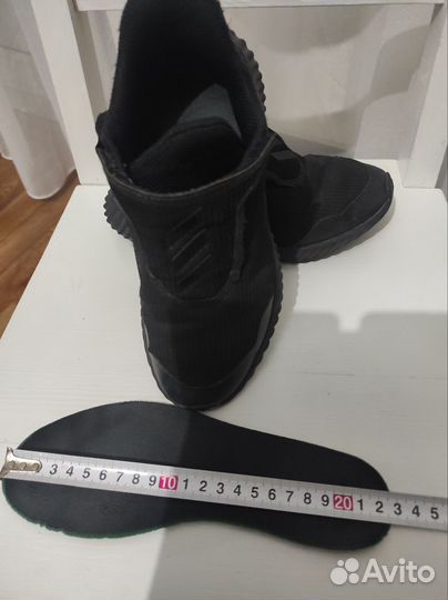 Кроссовки adidas