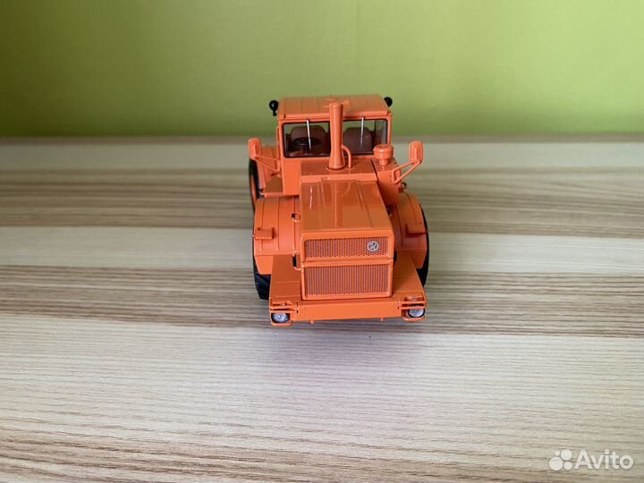 Модель трактора К 701(кировец) 1/43