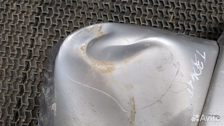 Молдинг крыла Toyota RAV 4, 2003