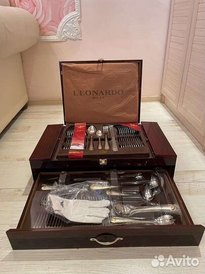 Набор столовых приборов новый