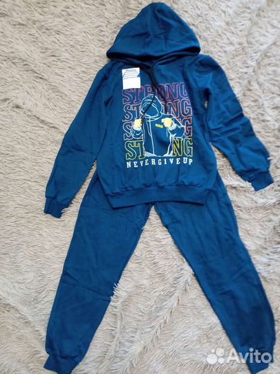 Спортивный костюм
