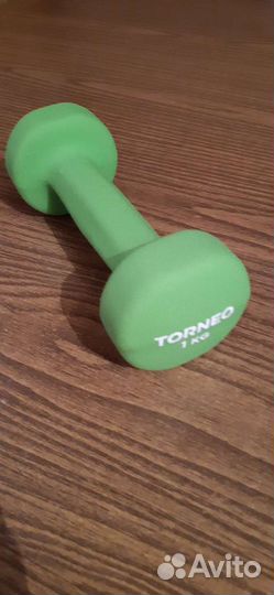 Гантели 1 кг новая 1 шт