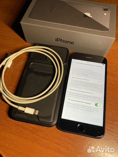 iPhone 8, 64 ГБ